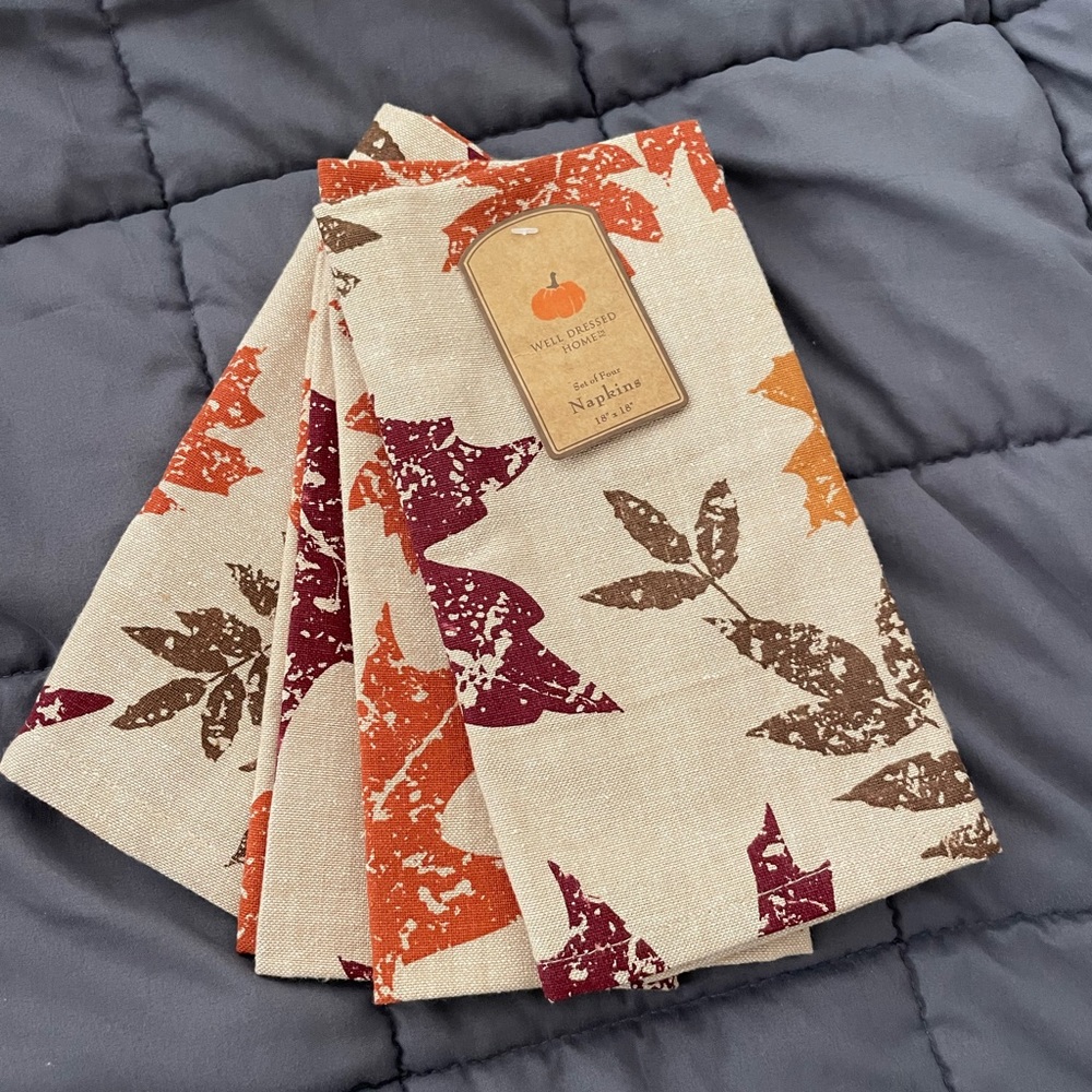 Well Dressed Home Cloth 'Leaves' Napkin Set of Four